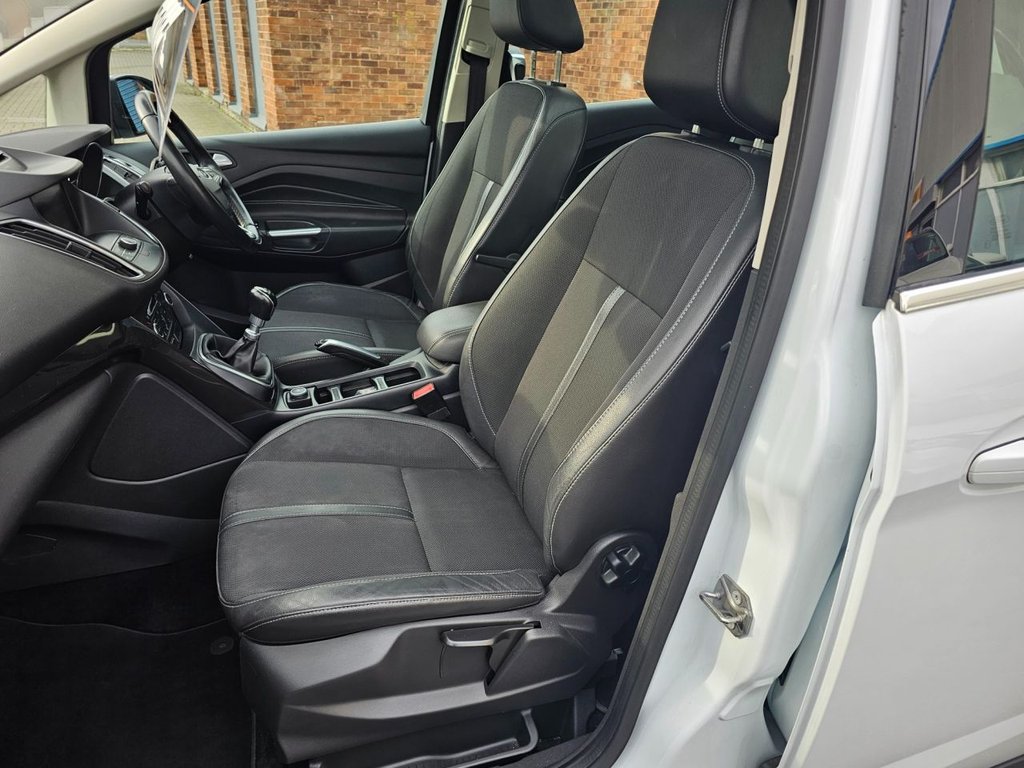 Used Ford Grand C-Max 2016 for sale - 76352874: Photo 29