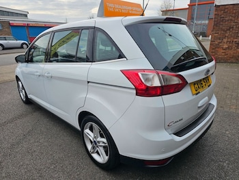 Used Ford Grand C-Max 2016 for sale - 76352874: Photo