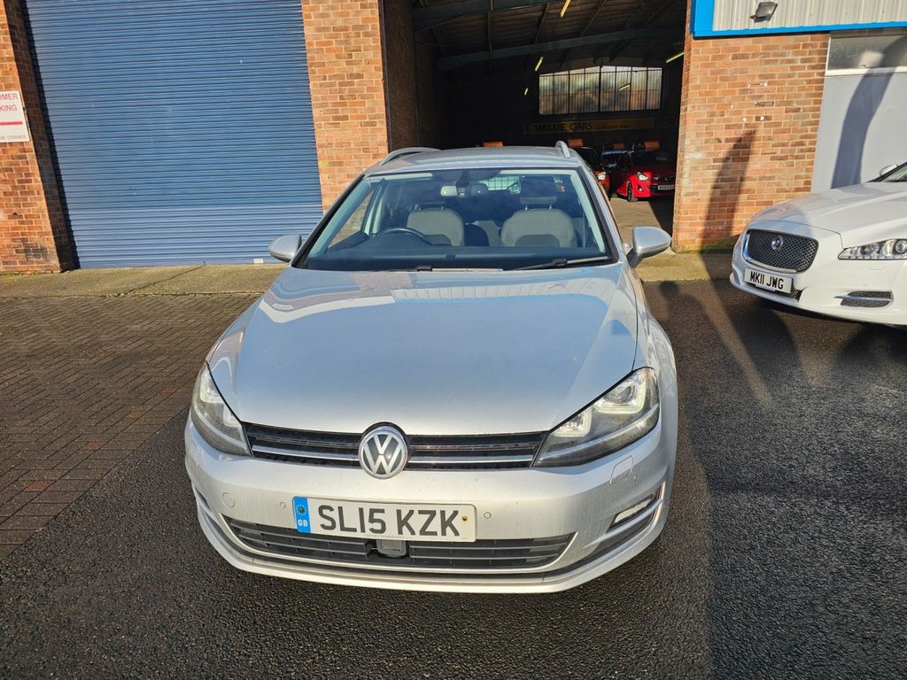 Used Volkswagen Golf 2015 for sale - 77388380: Photo 2