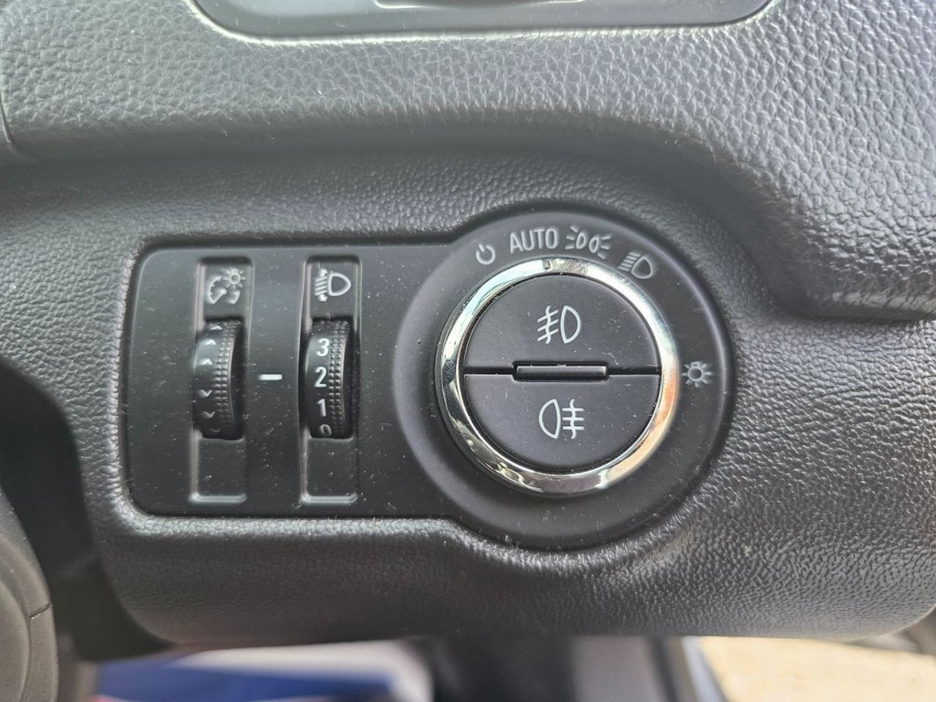 Used Vauxhall Insignia 2013 for sale - 76352892: Photo 32
