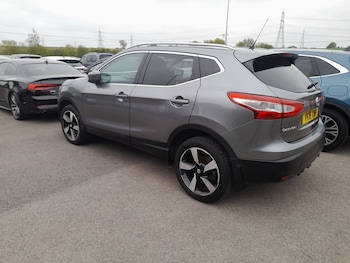 Nissan - Qashqai