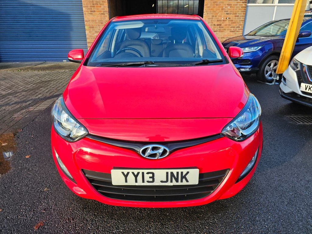 Used Hyundai i20 2013 for sale - 76665567: Photo 2