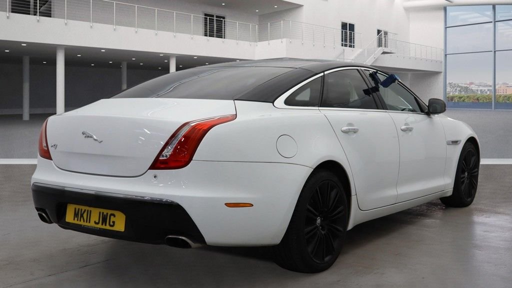 Used Jaguar XJ 2011 for sale - 76482192: Photo 4
