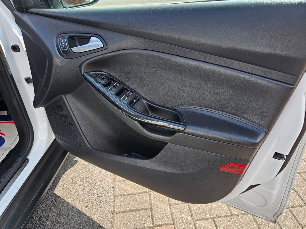 Used Ford Focus 2017 for sale - 76496384: Photo 14