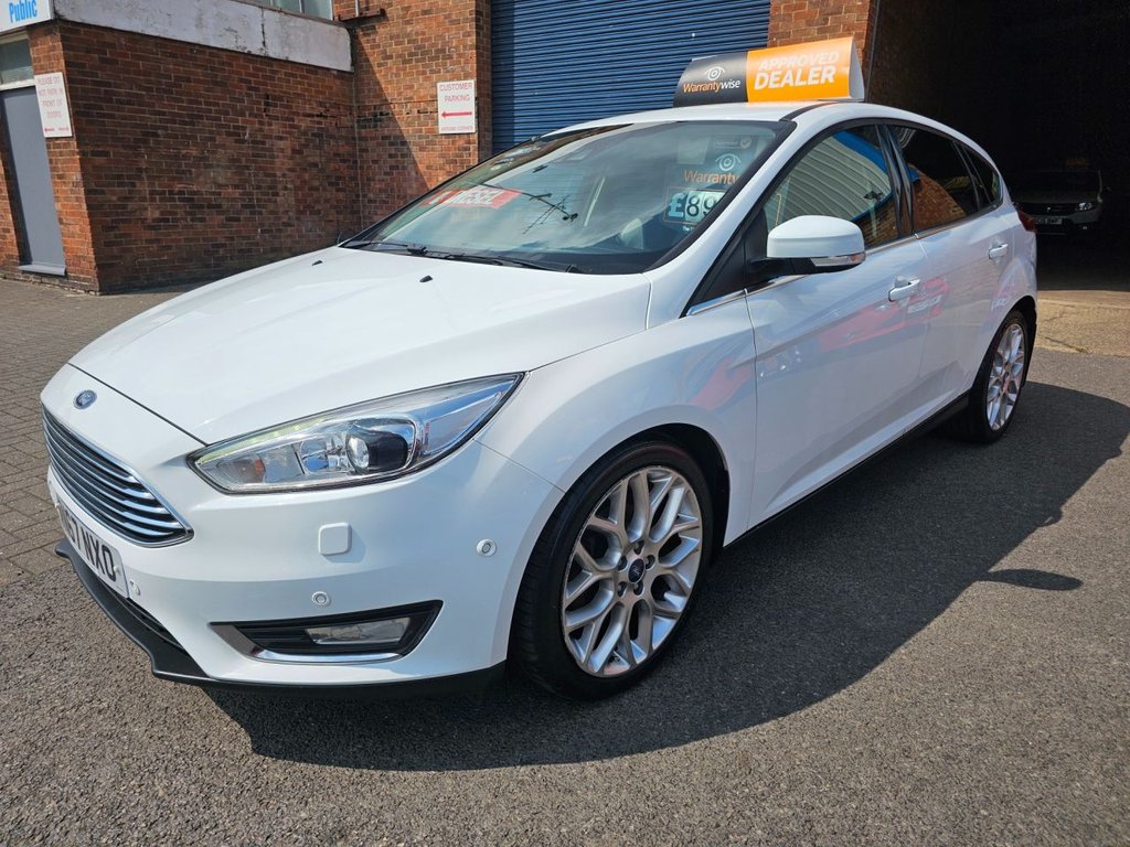 Used Ford Focus 2017 for sale - 76496384: Photo 2