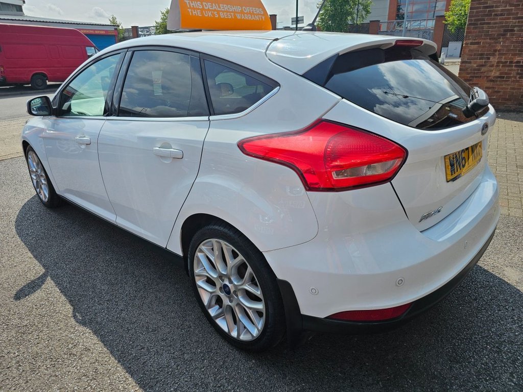 Used Ford Focus 2017 for sale - 76496384: Photo 3