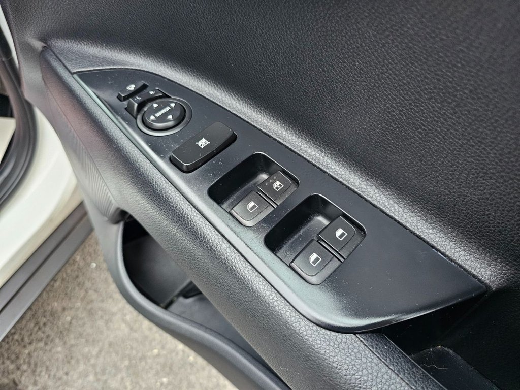Used Kia Stonic 2019 for sale - 76356166: Photo 13