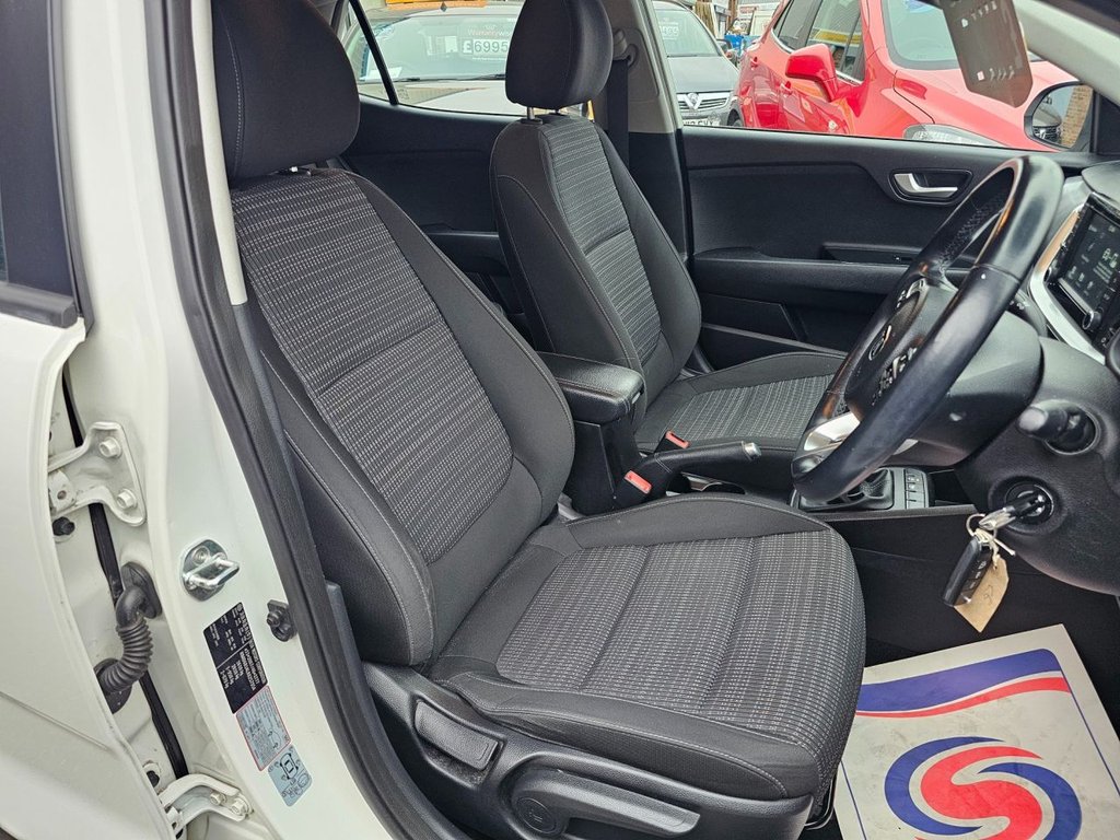 Used Kia Stonic 2019 for sale - 76356166: Photo 6