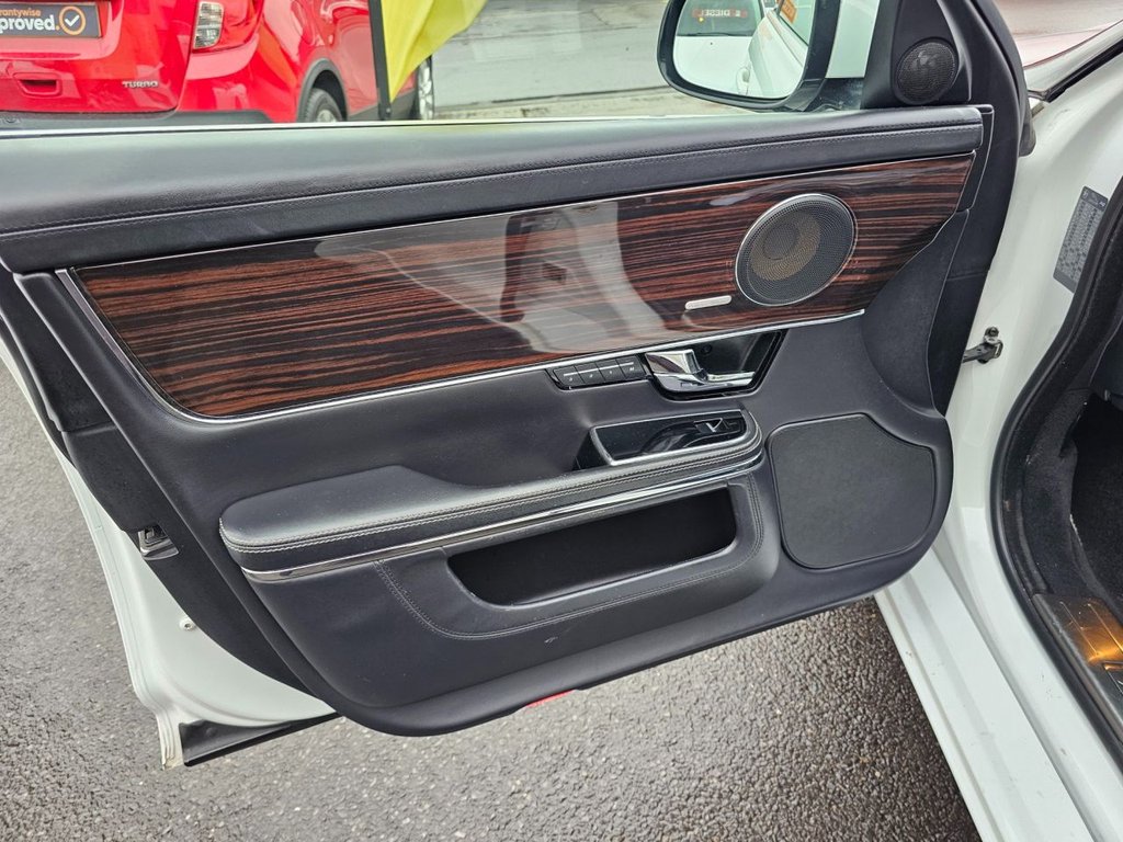 Used Jaguar XJ 2011 for sale - 77388374: Photo 33