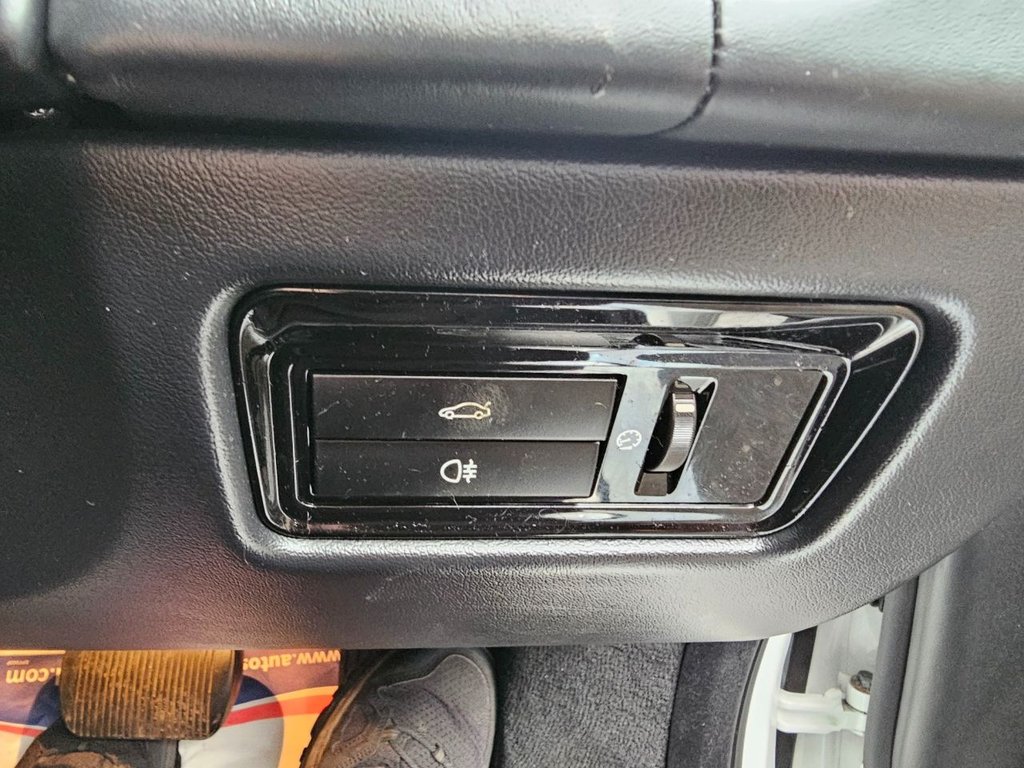 Used Jaguar XJ 2011 for sale - 77388374: Photo 40