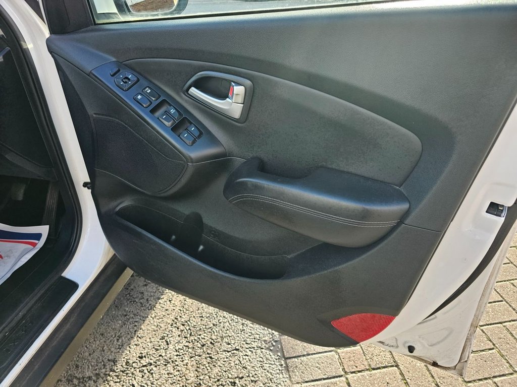 Used Hyundai Ix35 2015 for sale - 76740745: Photo 14