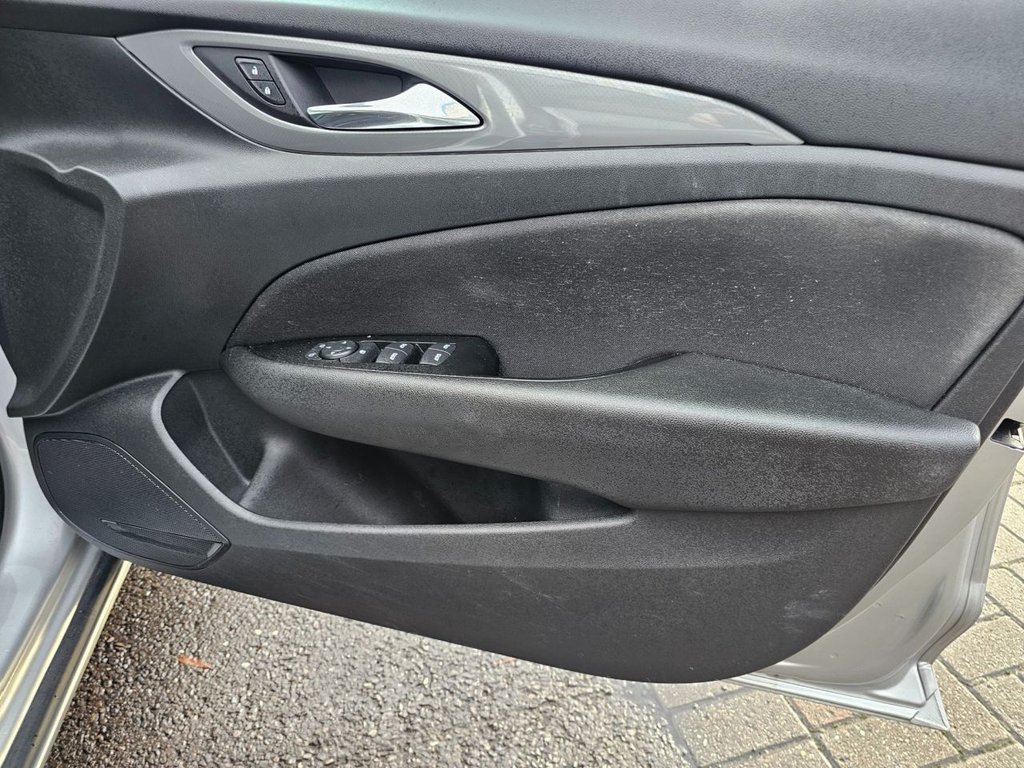 Used Vauxhall Insignia 2017 for sale - 76591055: Photo 12