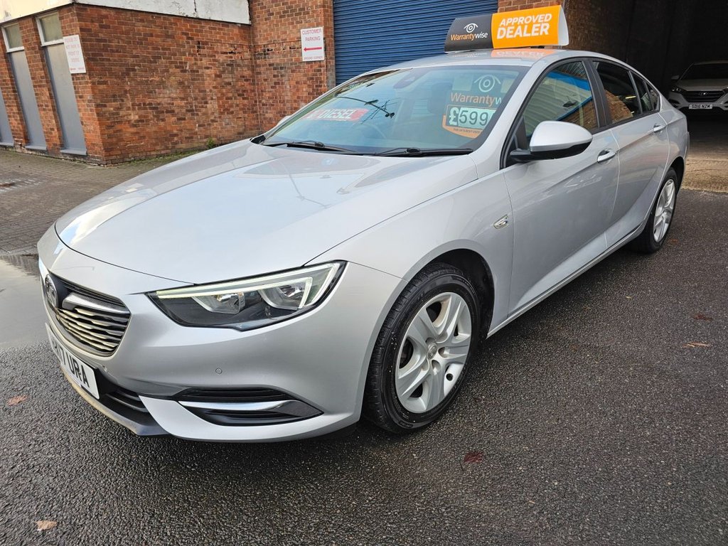 Used Vauxhall Insignia 2017 for sale - 76591055: Photo 2
