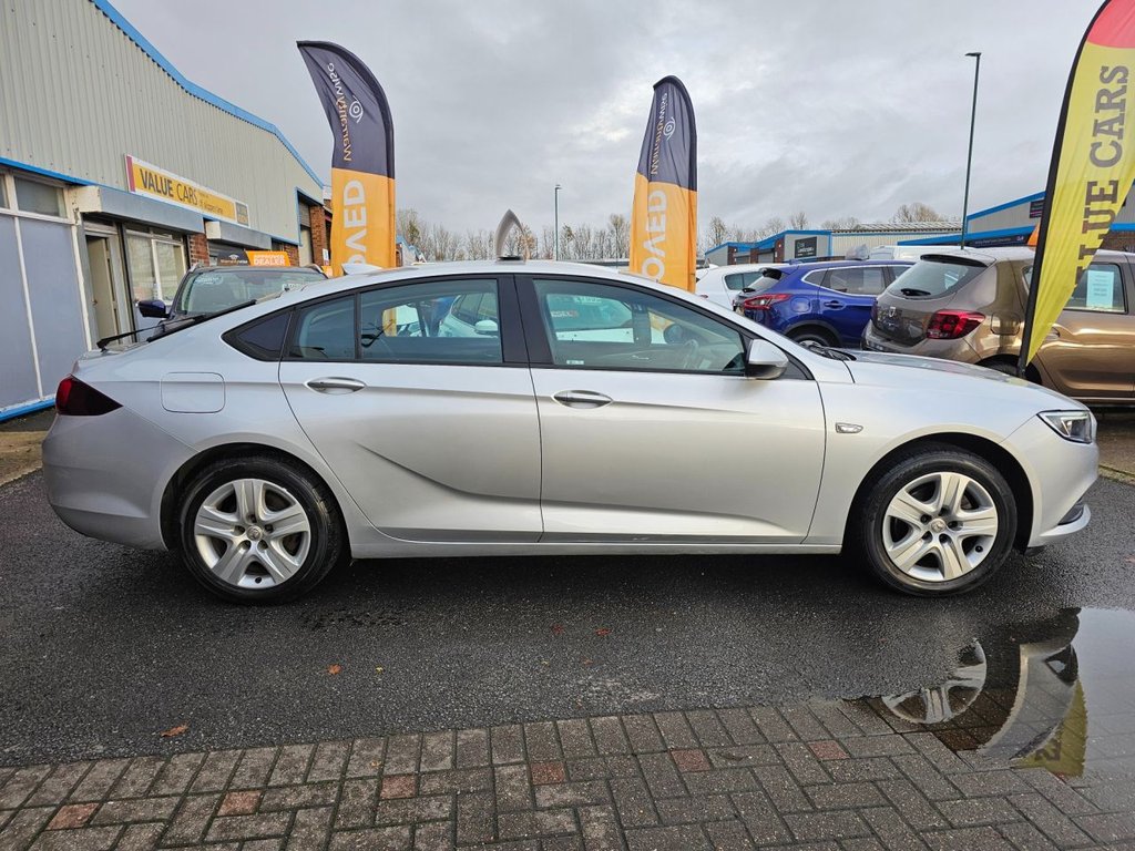 Used Vauxhall Insignia 2017 for sale - 76591055: Photo 5