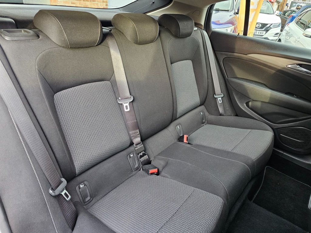 Used Vauxhall Insignia 2017 for sale - 76591055: Photo 7