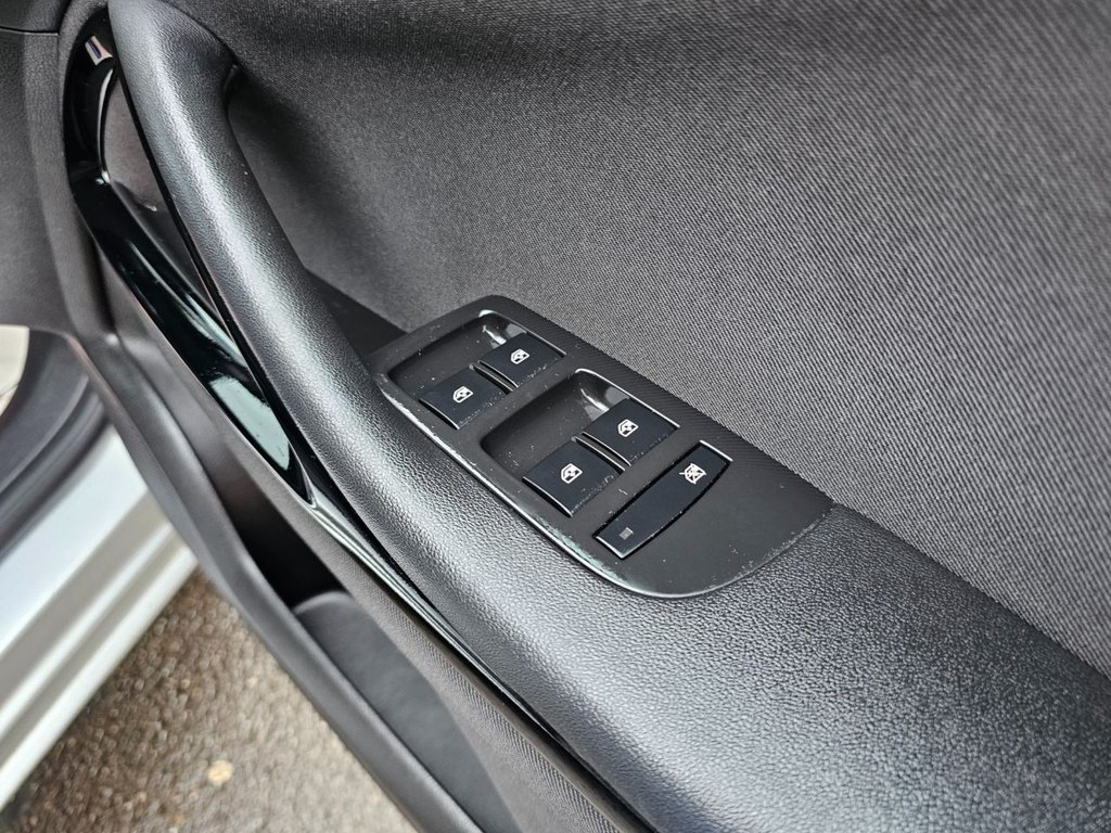 Used Vauxhall Zafira 2015 for sale - 77388378: Photo 16