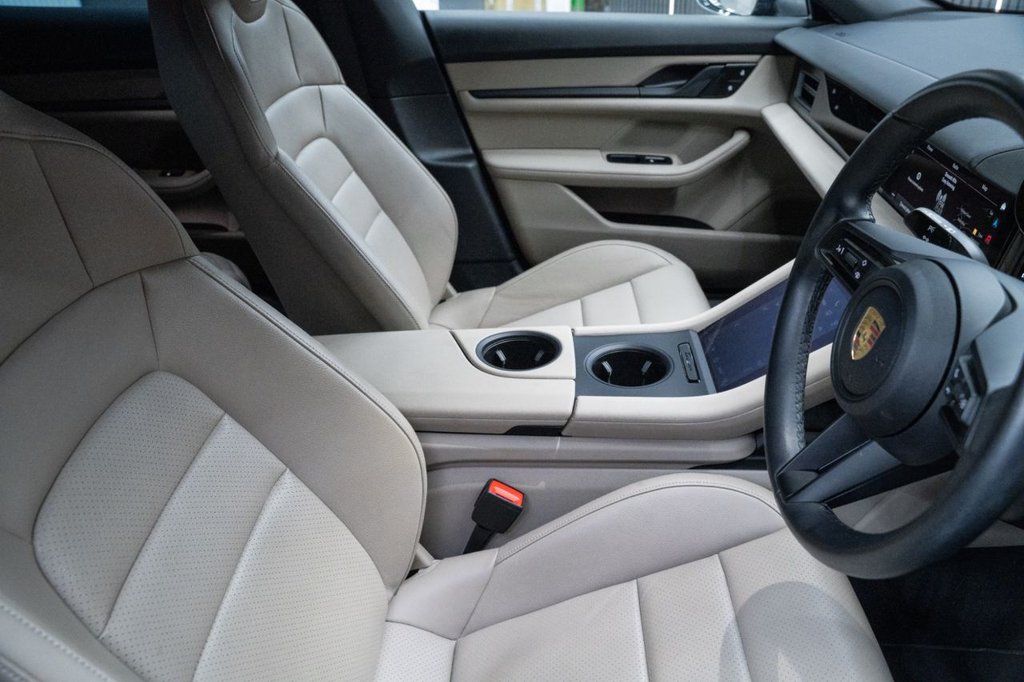 Used Porsche Taycan 2023 for sale - 77534895: Photo 12