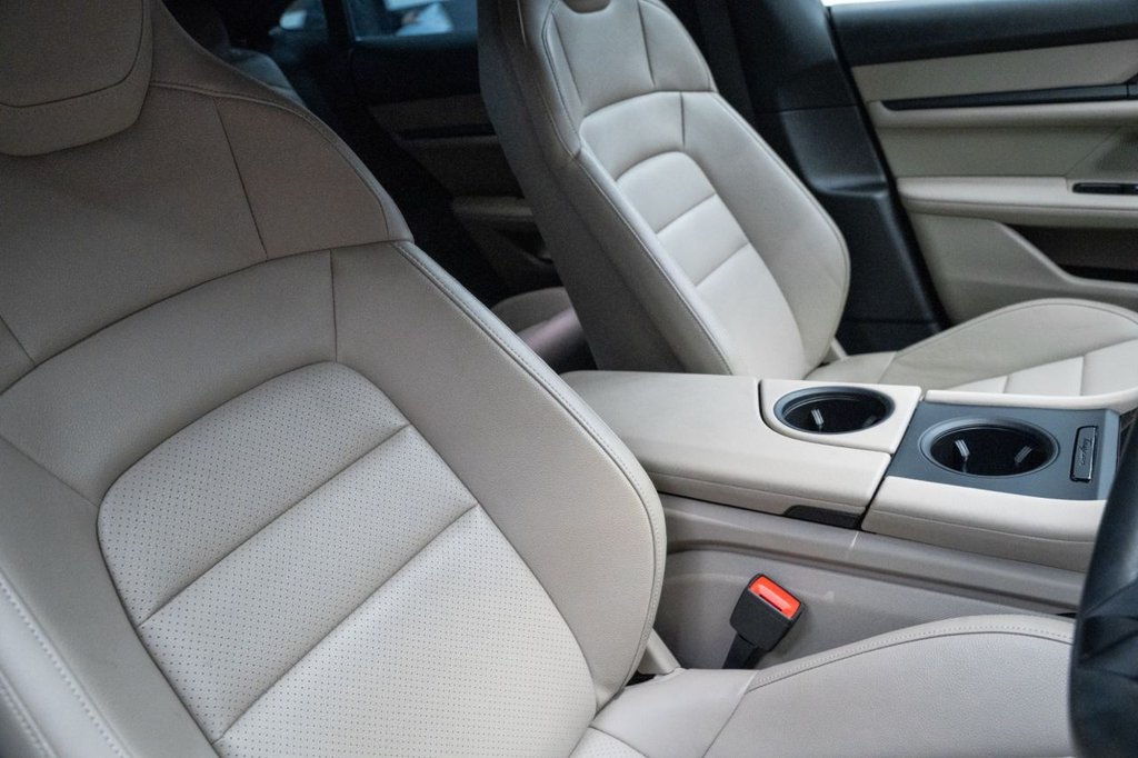 Used Porsche Taycan 2023 for sale - 77534895: Photo 13