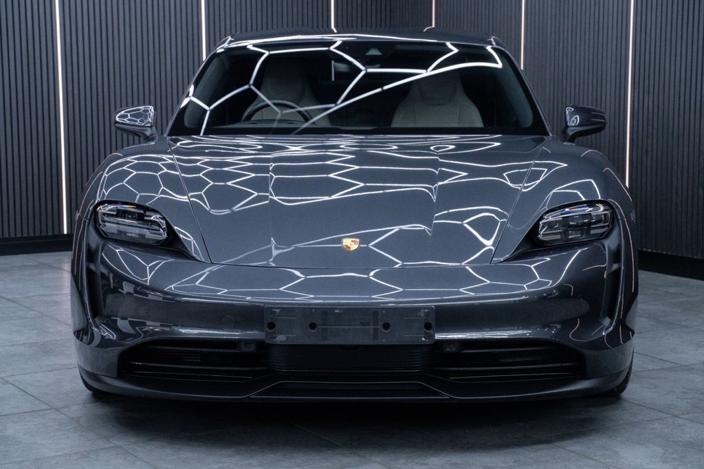 Used Porsche Taycan 2023 for sale - 77534895: Photo 2