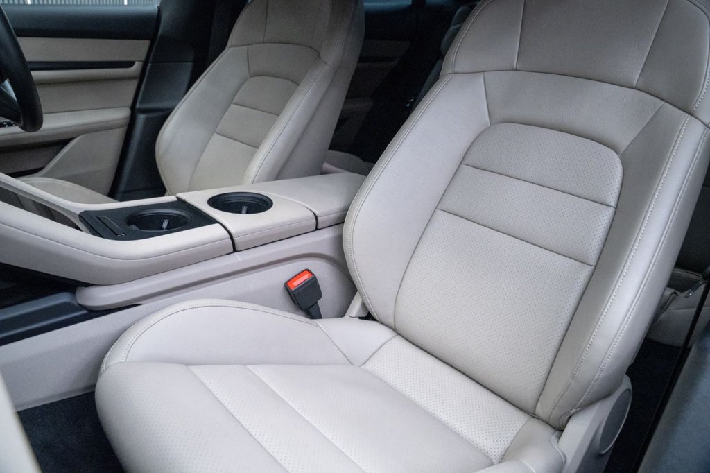 Used Porsche Taycan 2023 for sale - 77534895: Photo 30