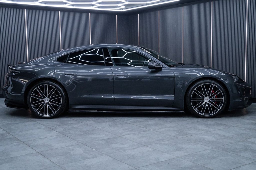 Used Porsche Taycan 2023 for sale - 77534895: Photo 35