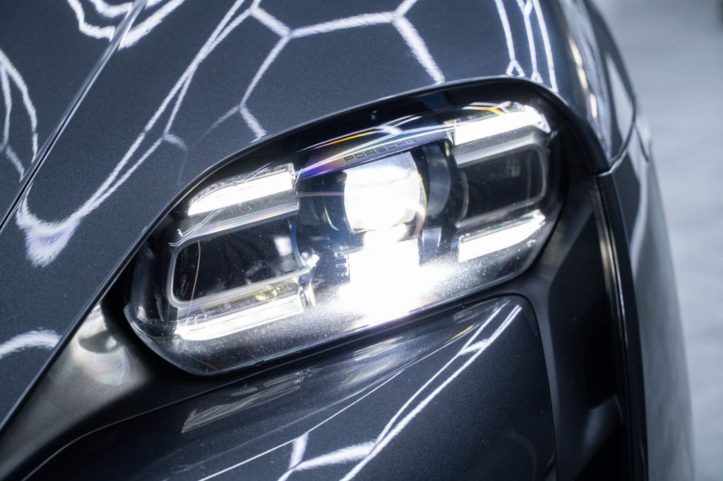 Used Porsche Taycan 2023 for sale - 77534895: Photo 4