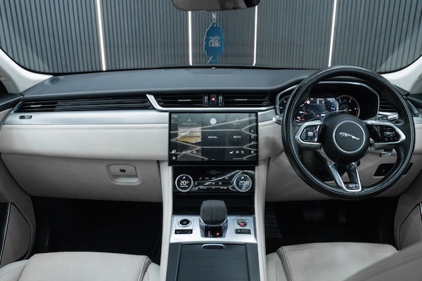 Used Jaguar F-Pace 2021 for sale - 76256696: Photo 13