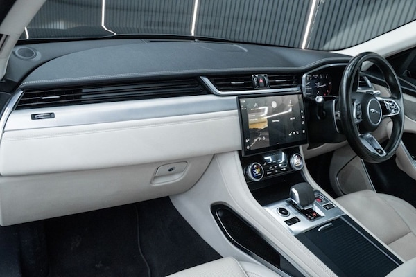 Used Jaguar F-Pace 2021 for sale - 76256696: Photo 31