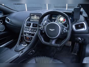Used Aston Martin DB11 2019 for sale - 79608147: Photo