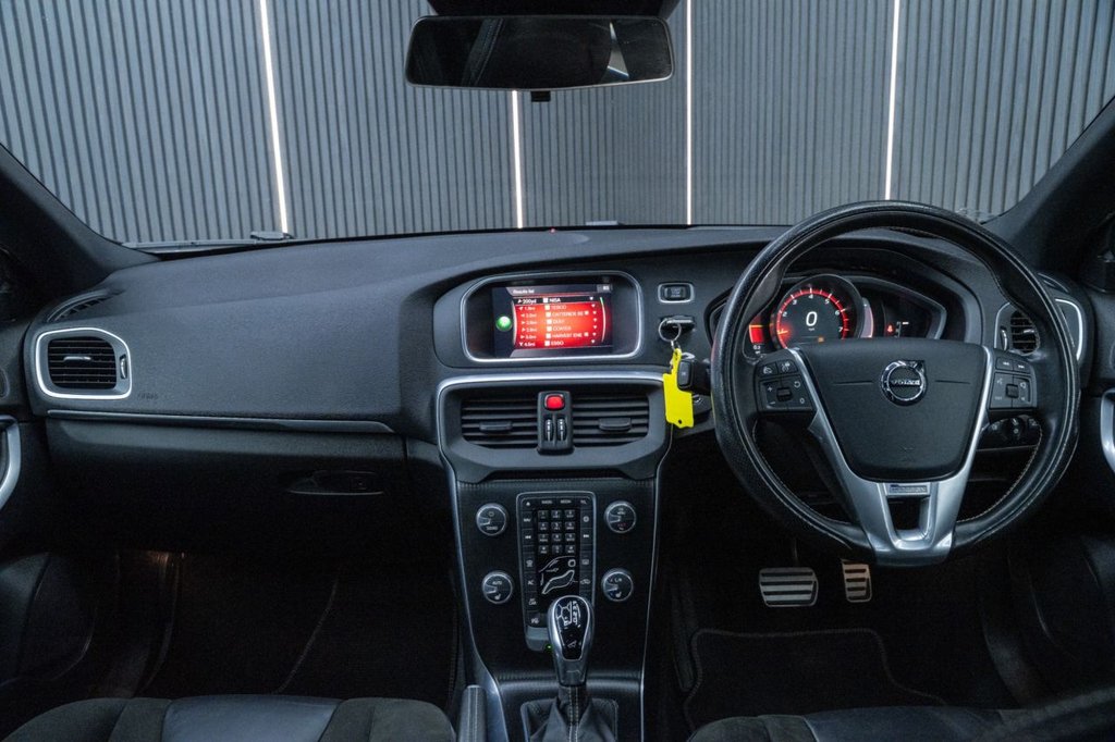 Used Volvo V40 2018 for sale - 78068808: Photo 13