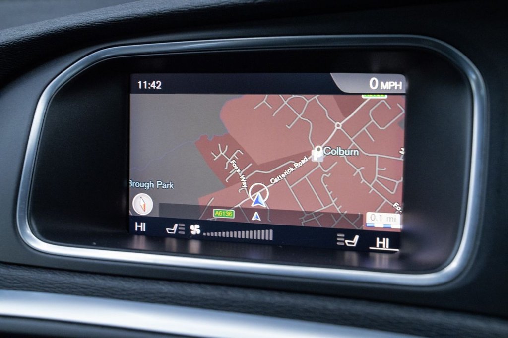 Used Volvo V40 2018 for sale - 78068808: Photo 25