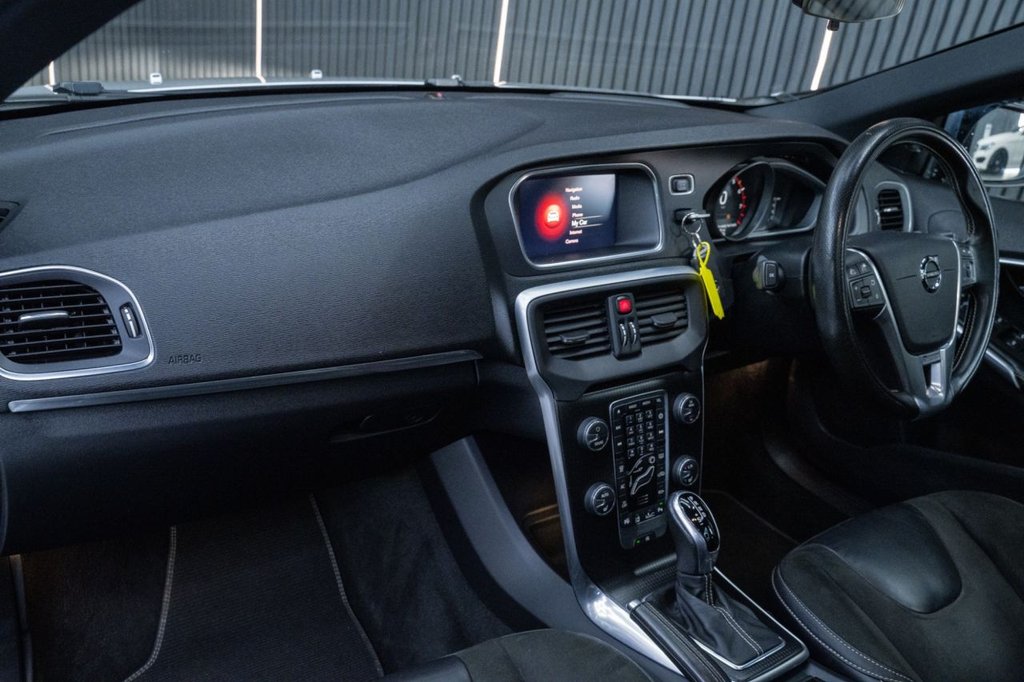 Used Volvo V40 2018 for sale - 78068808: Photo 30