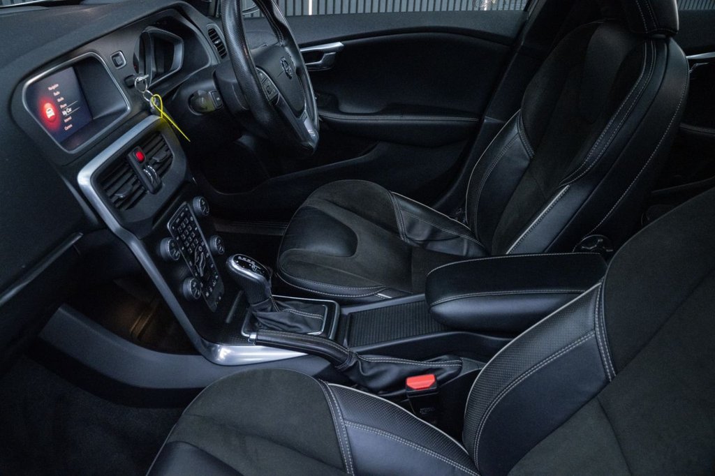 Used Volvo V40 2018 for sale - 78068808: Photo 31