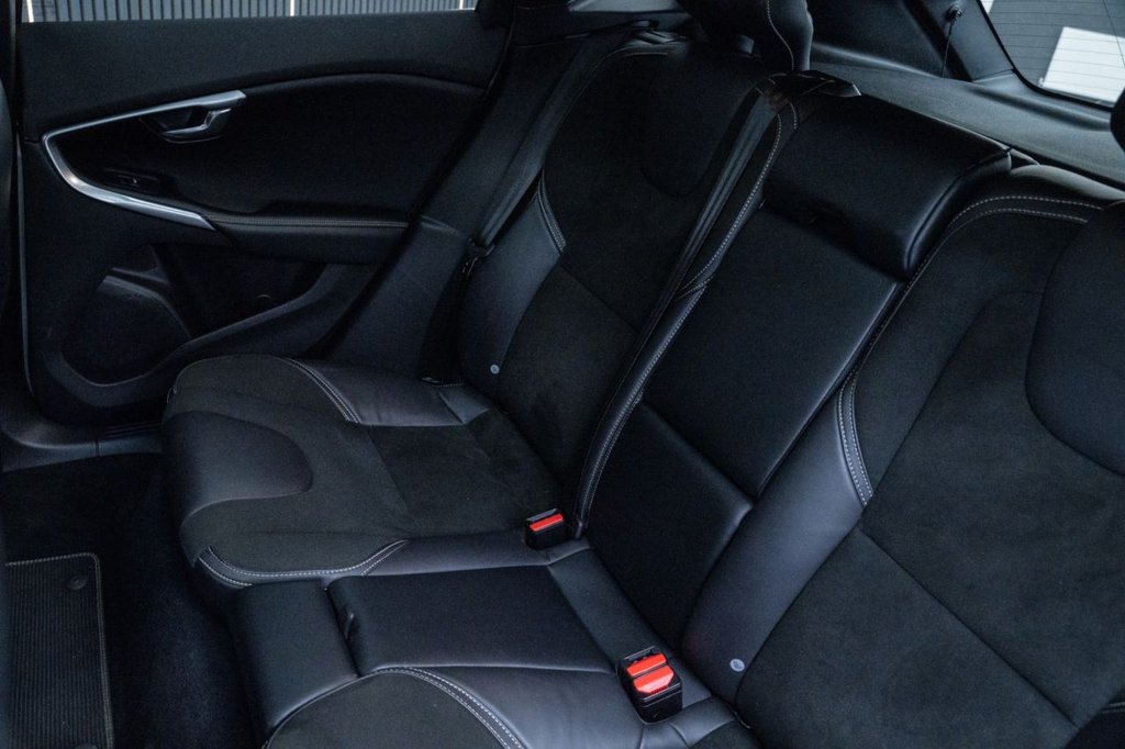 Used Volvo V40 2018 for sale - 78068808: Photo 33