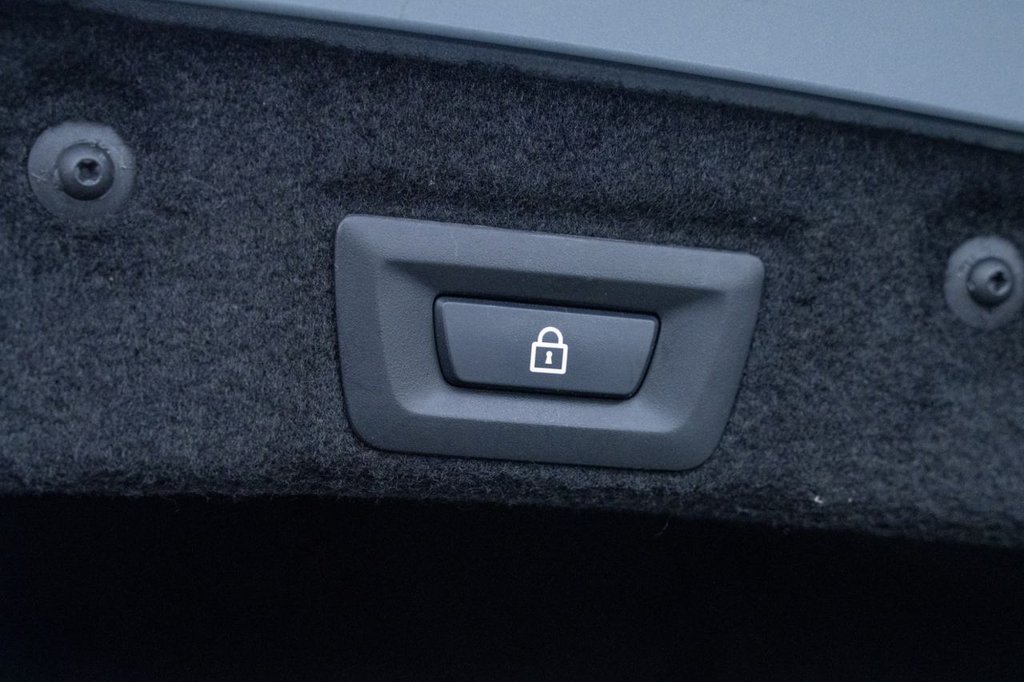 Used BMW M6 2017 for sale - 77302389: Photo 34