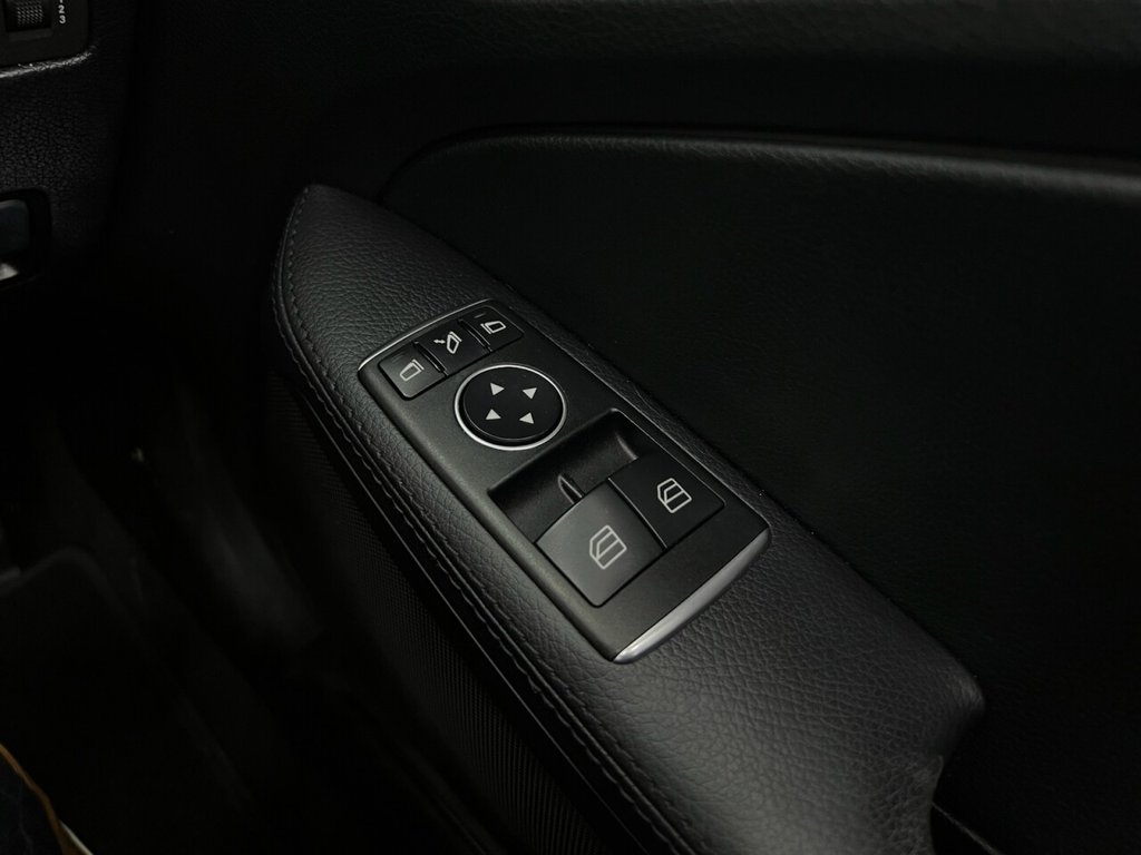 Used Mercedes-Benz SLC 2018 for sale - 76454653: Photo 24