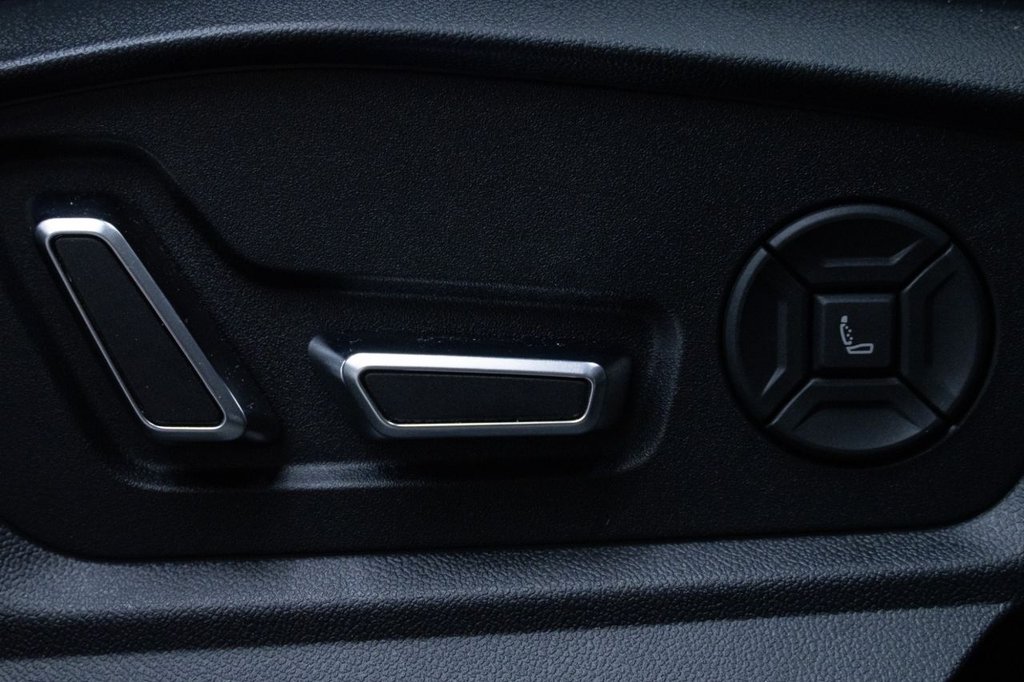 Used Audi RS Q8 2023 for sale - 76751261: Photo 17