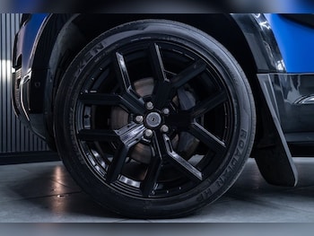 Used Land Rover Defender 2021 for sale - 77795001: Photo