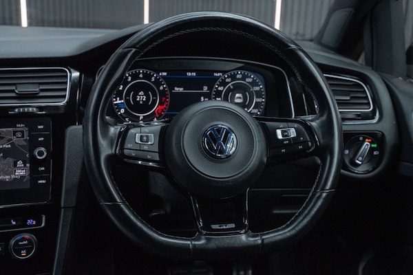 Used Volkswagen Golf 2019 for sale - 76132547: Photo 21
