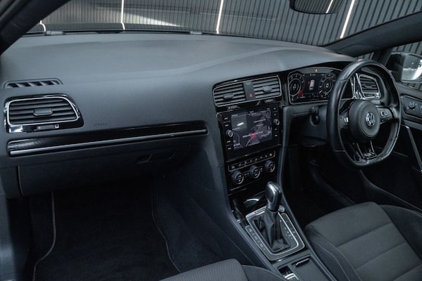 Used Volkswagen Golf 2019 for sale - 76132547: Photo 29