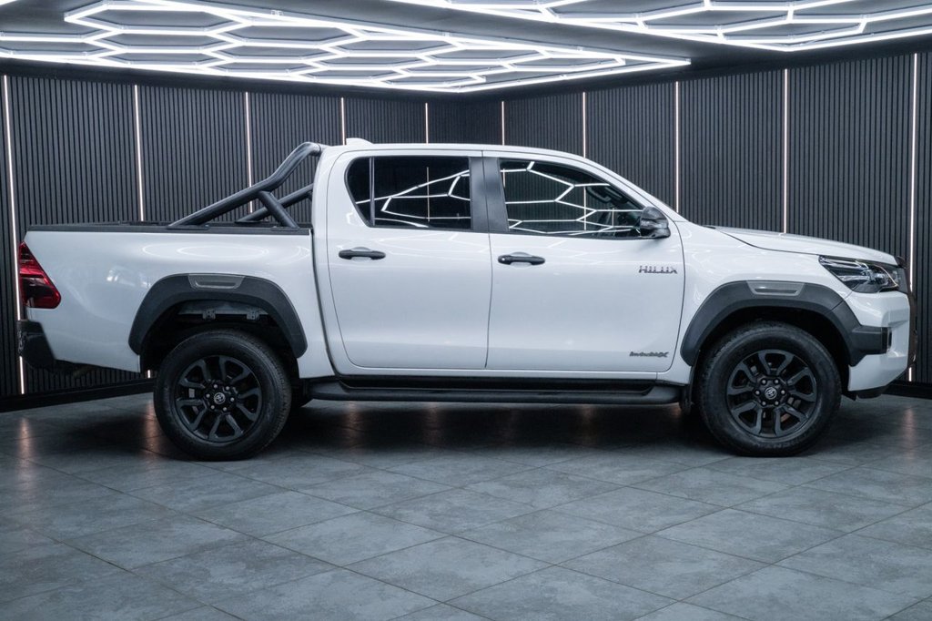 Used Toyota Hilux 2022 for sale - 75853368: Photo 11