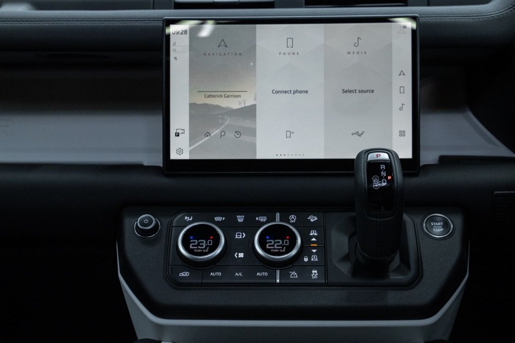 Used Land Rover Defender 2025 for sale - 76291819: Photo 25