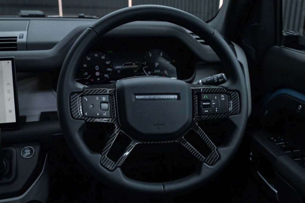 Used Land Rover Defender 2025 for sale - 76291819: Photo 27