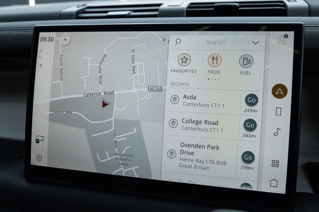 Used Land Rover Defender 2025 for sale - 76291819: Photo 31