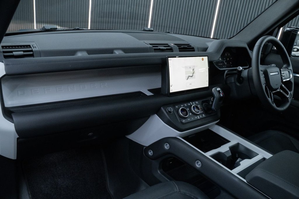 Used Land Rover Defender 2025 for sale - 76291819: Photo 36