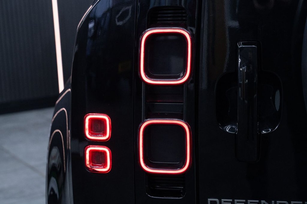 Used Land Rover Defender 2023 for sale - 77672789: Photo 13