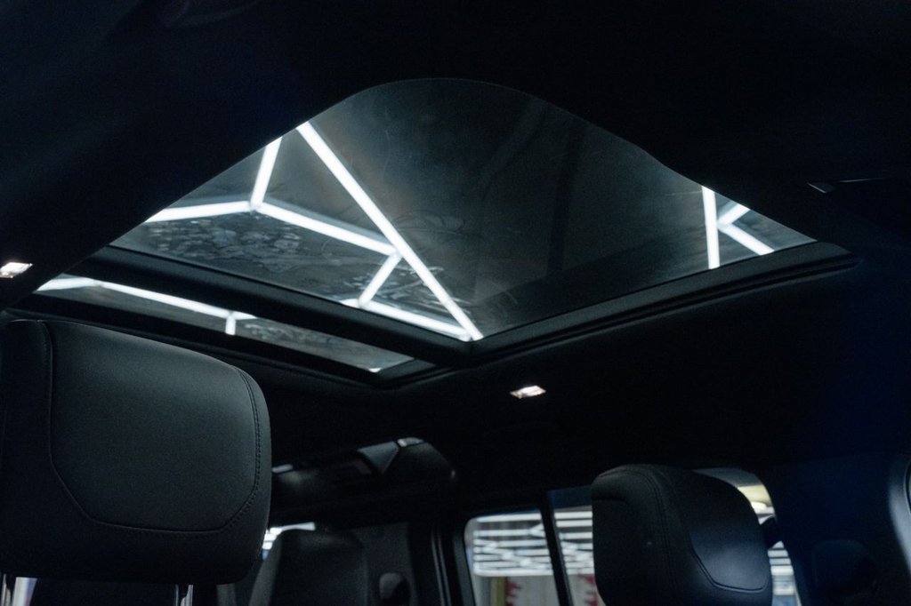 Used Land Rover Defender 2023 for sale - 77672789: Photo 19