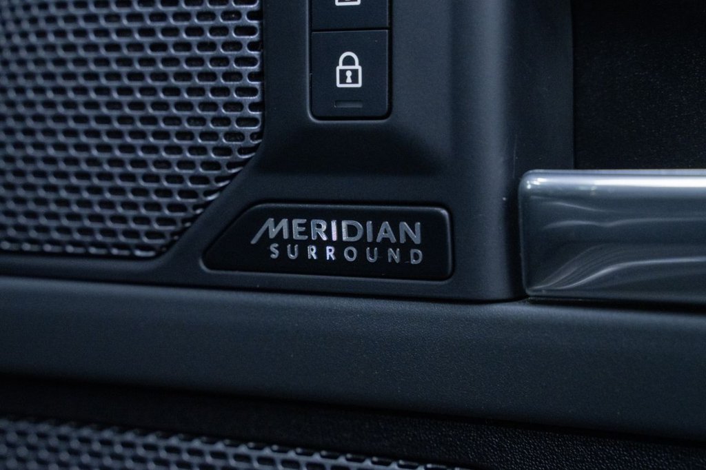 Used Land Rover Defender 2023 for sale - 77672789: Photo 21