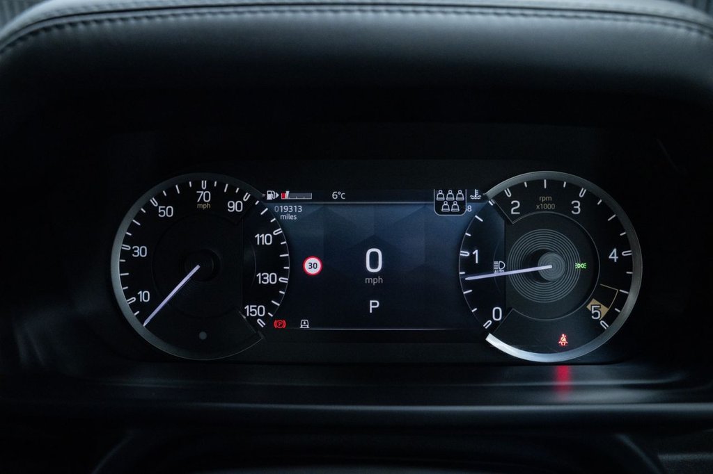 Used Land Rover Defender 2023 for sale - 77672789: Photo 29