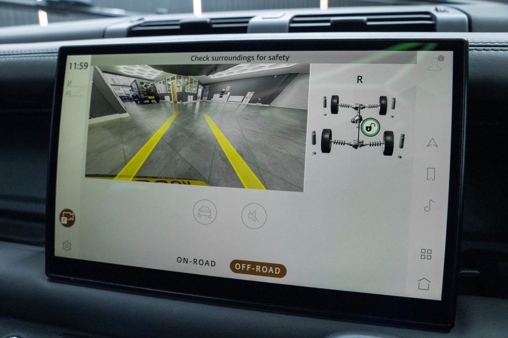 Used Land Rover Defender 2023 for sale - 77672789: Photo 37